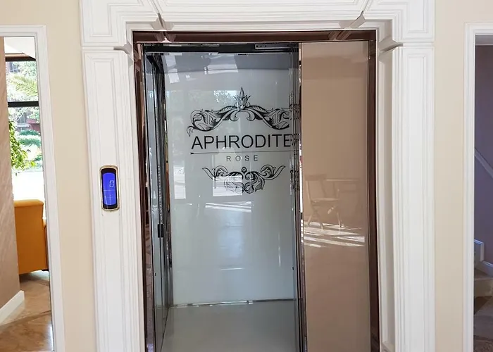 Aphrodite Rose 公寓